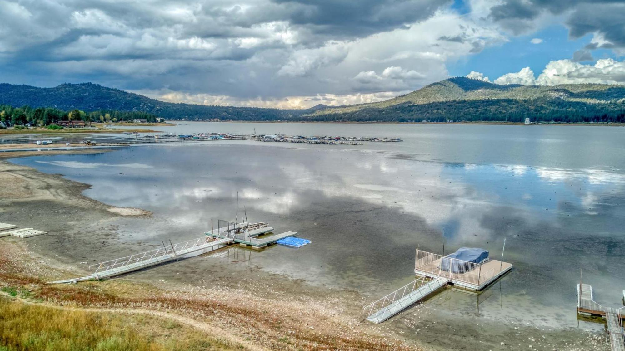032 - Lakefront Village Escape Velké Medvědí jezero Exteriér fotografie
