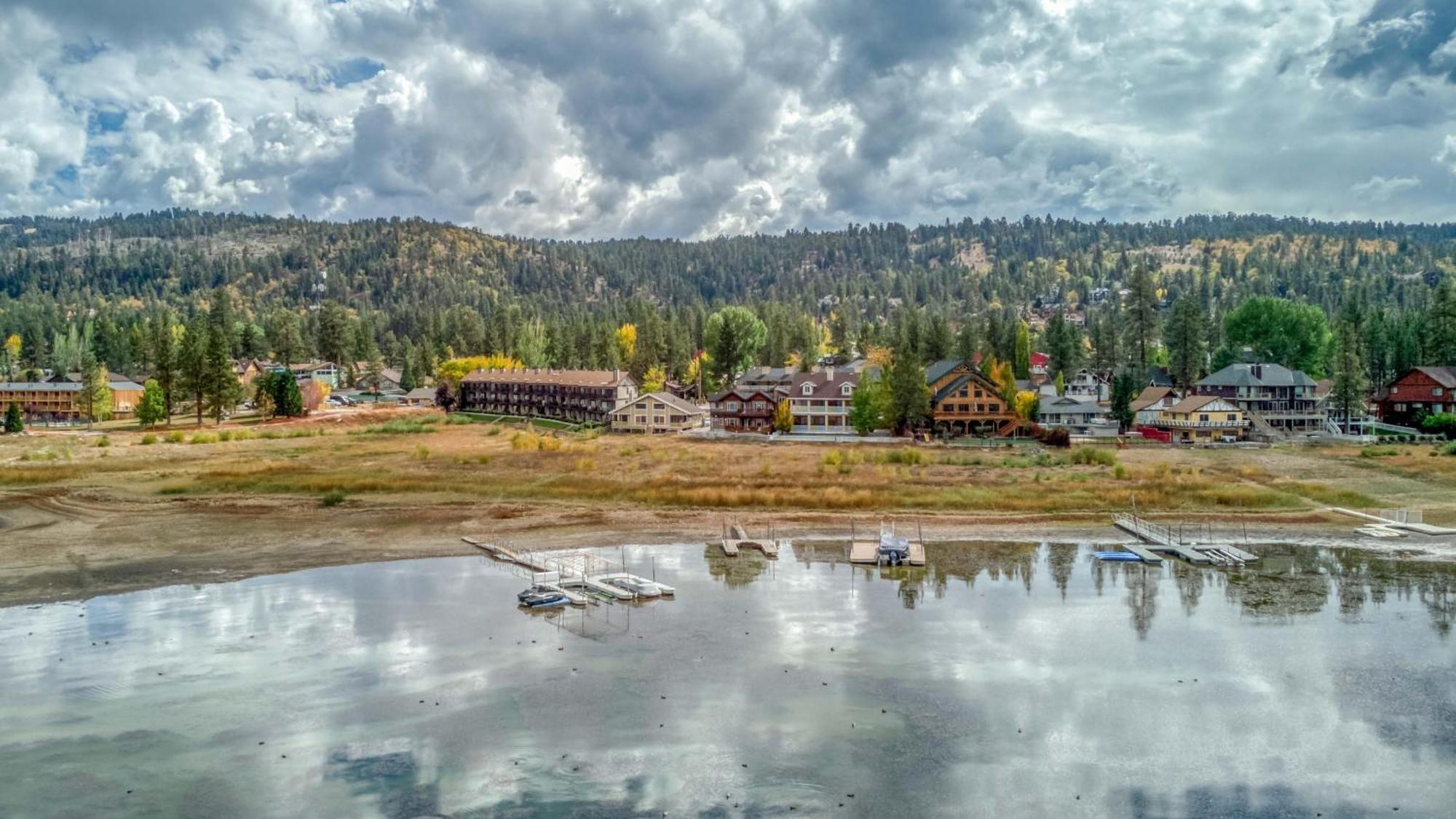 032 - Lakefront Village Escape Velké Medvědí jezero Exteriér fotografie